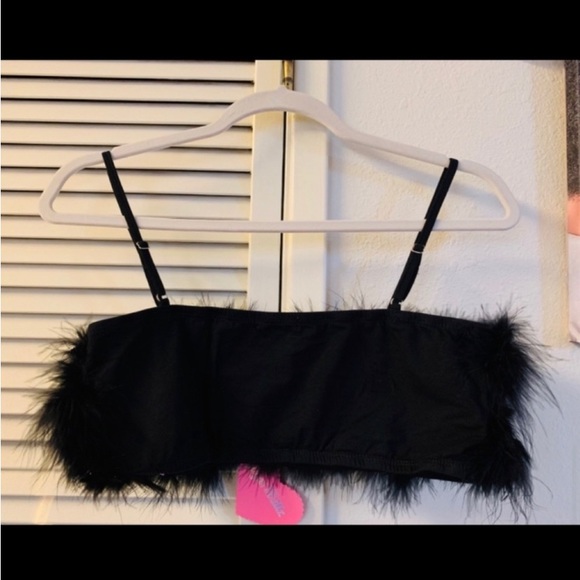 Faux black marabou cropped top with slender straps - Picture 4 of 4